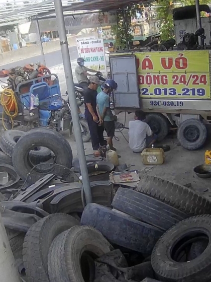 Vá vỏ lưu động Bến Lức Long An