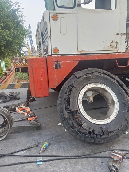 VÁ VỎ XE TẢI NẶNG LONG AN